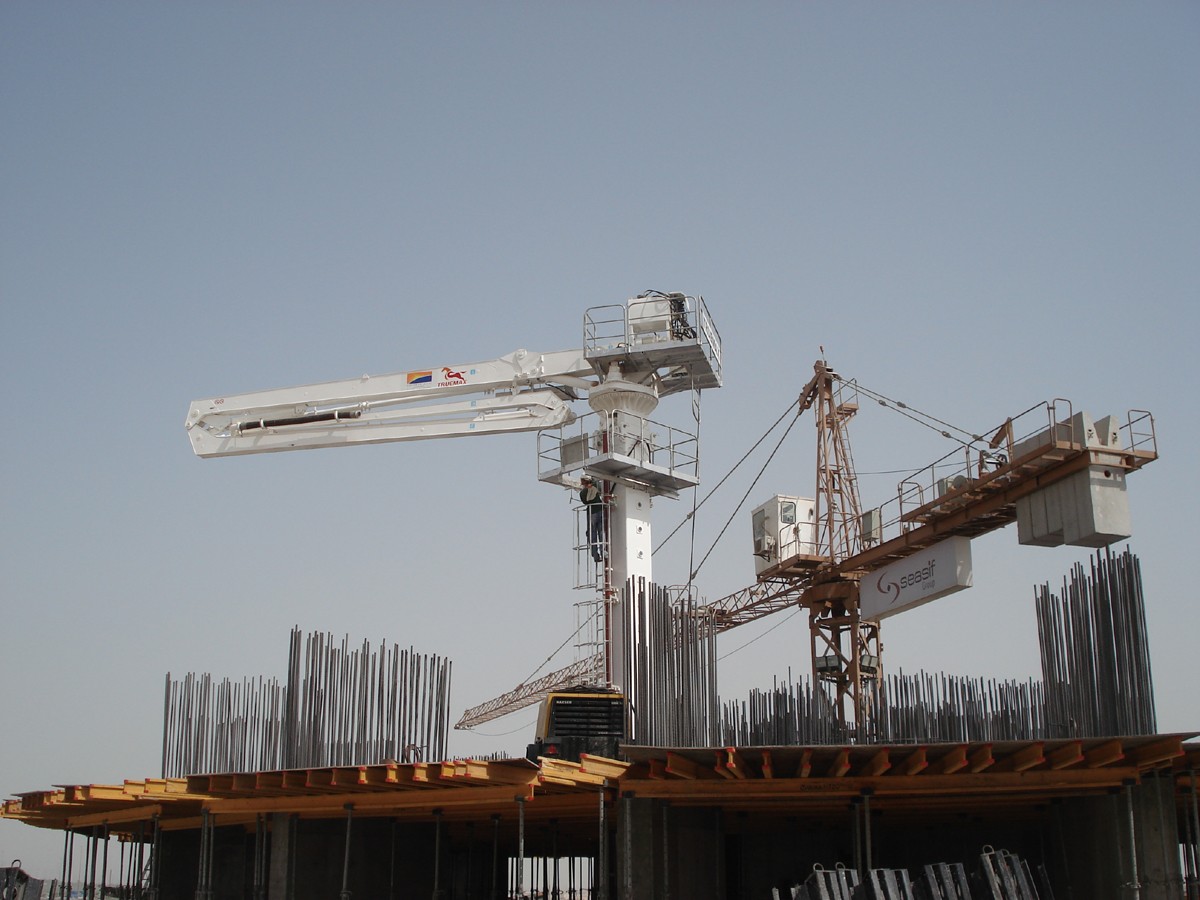 內(nèi)爬式布料機安裝前應(yīng)注意哪些細節(jié)和措施