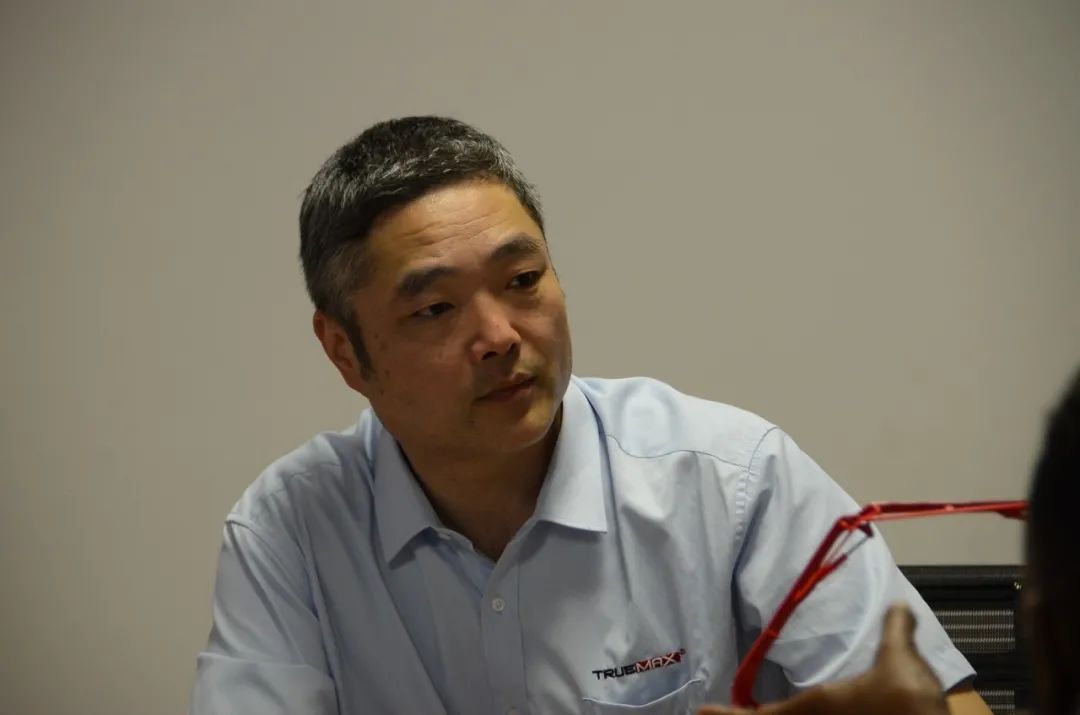 信瑞重工“可敬的人”余軍:放歌四海志 風(fēng)雨壯我行(圖3) 信瑞重工“可敬的人”余軍:放歌四海志 風(fēng)雨壯我行(圖3)