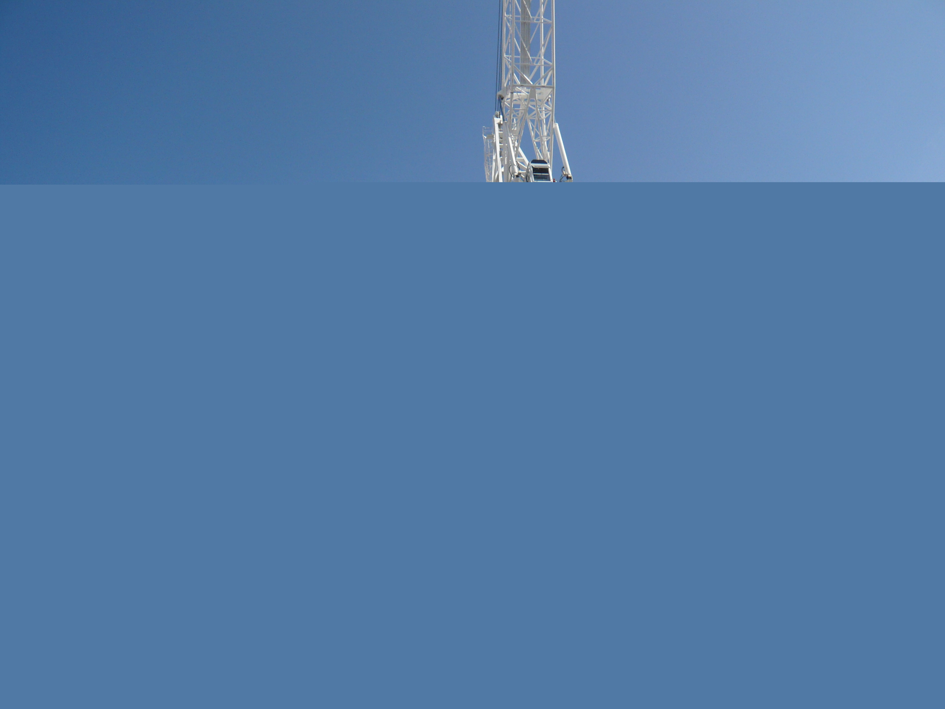 內(nèi)爬液壓混泥土布料機(jī)如何使用?注意安全事項(xiàng)