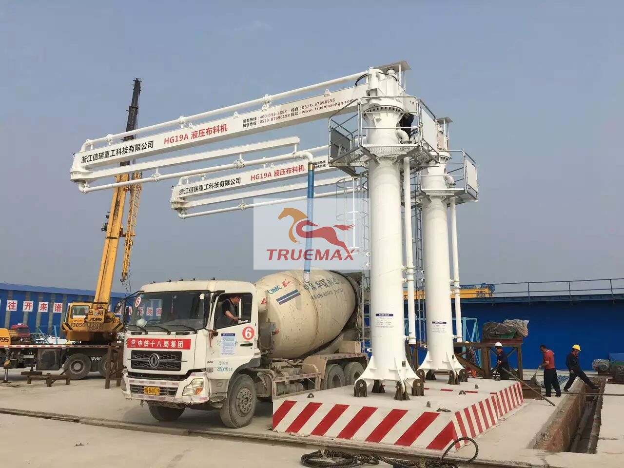 19米專業(yè)制梁布料機.jpg 19米專業(yè)制梁布料機.jpg