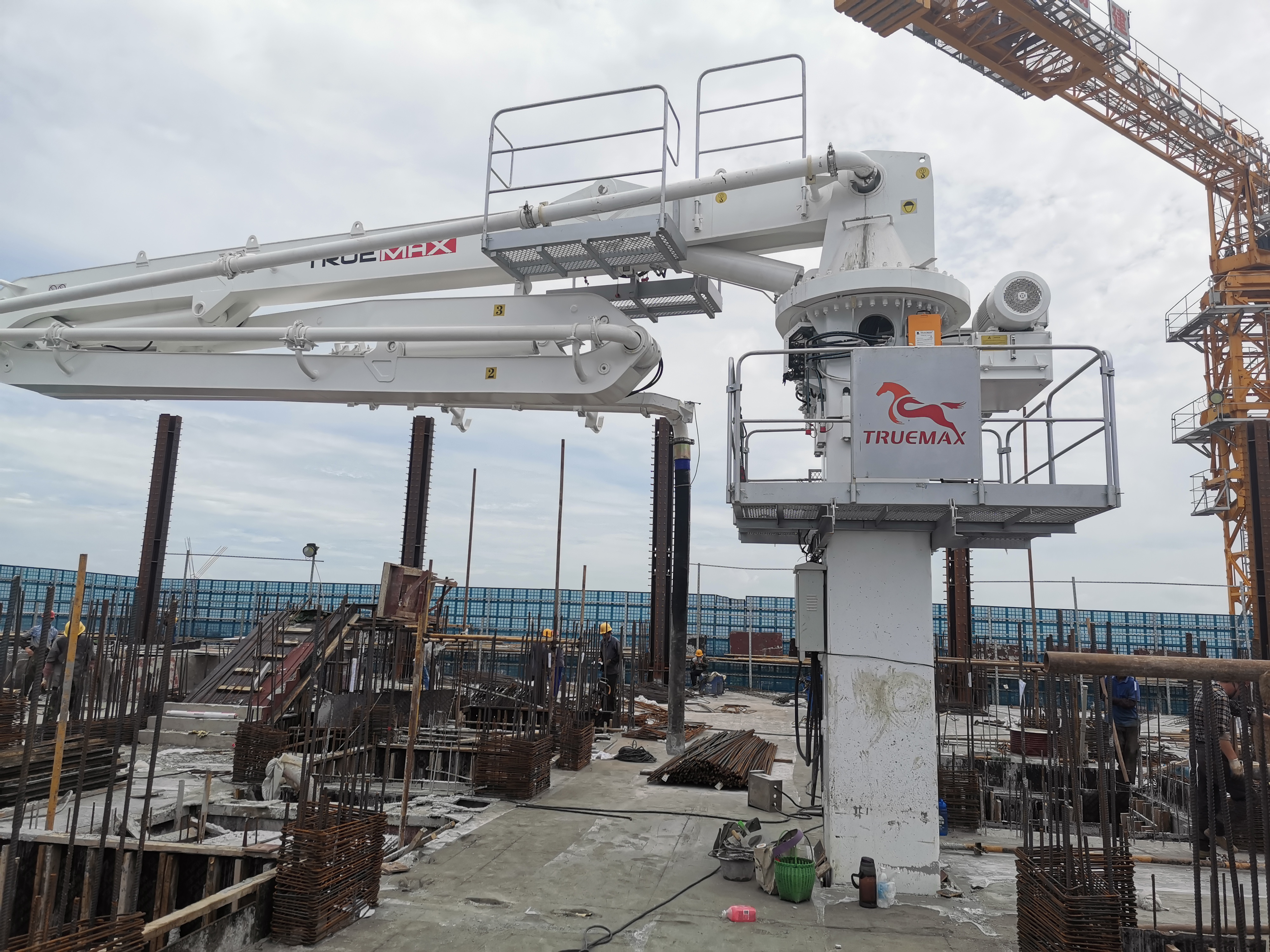 內(nèi)爬布料機方案詳細圖(圖1) 內(nèi)爬布料機方案詳細圖(圖1)